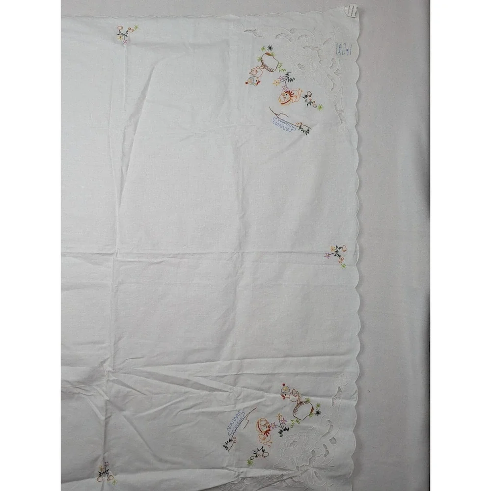 Hand Embroidered‎ White Tablecloth Lot of 2 Chicks 42x42